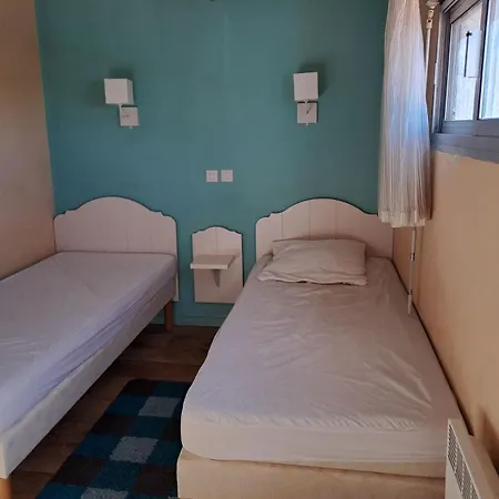 Maisonnette En Résidence Avec Piscine *