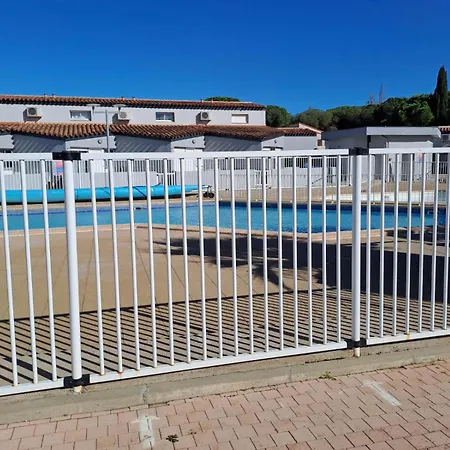Maisonnette En Résidence Avec Piscine